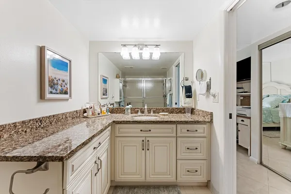 $3,750 | 11282 Green Lake Drive, Unit 204, Boynton Beach, FL 33437