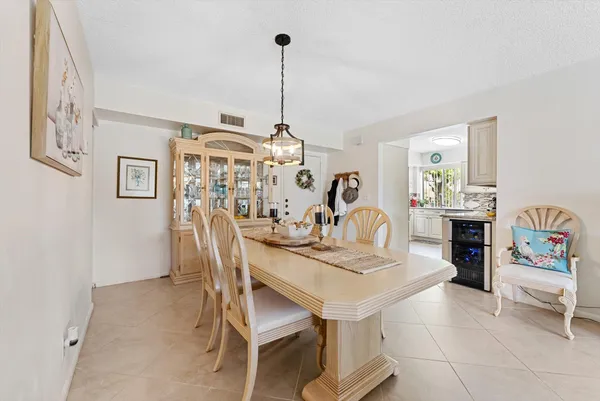 $3,750 | 11282 Green Lake Drive, Unit 204, Boynton Beach, FL 33437