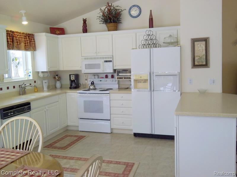 5131 Belsay Road Grand Blanc, MI 48439 - Photo 8 of 29 2014-03-11 15.08