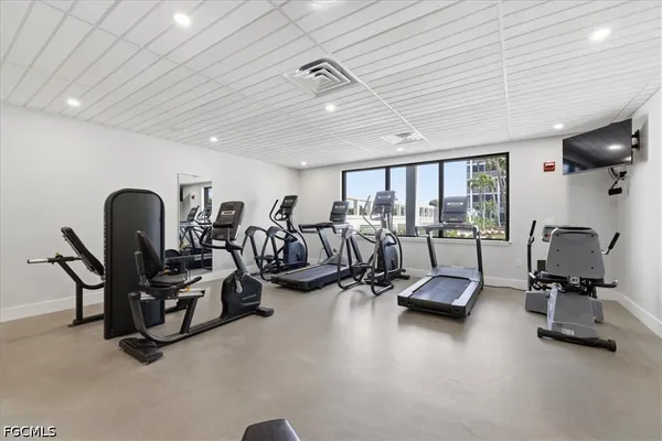$500,000 | 7148 Estero Boulevard, Unit 423, Fort Myers Beach, FL 33931