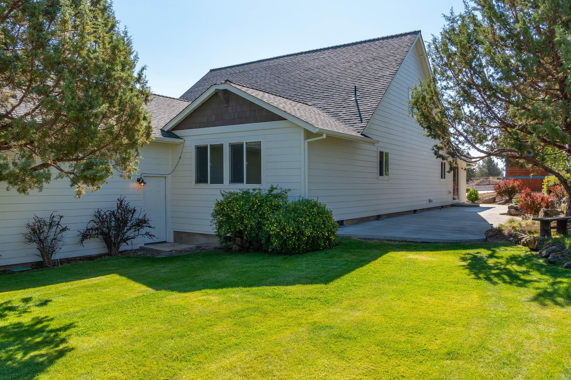 61375 Gribbling Road Bend, OR 97702 - Photo 8 of 41 61375 Gribbling Rd_0120 copy