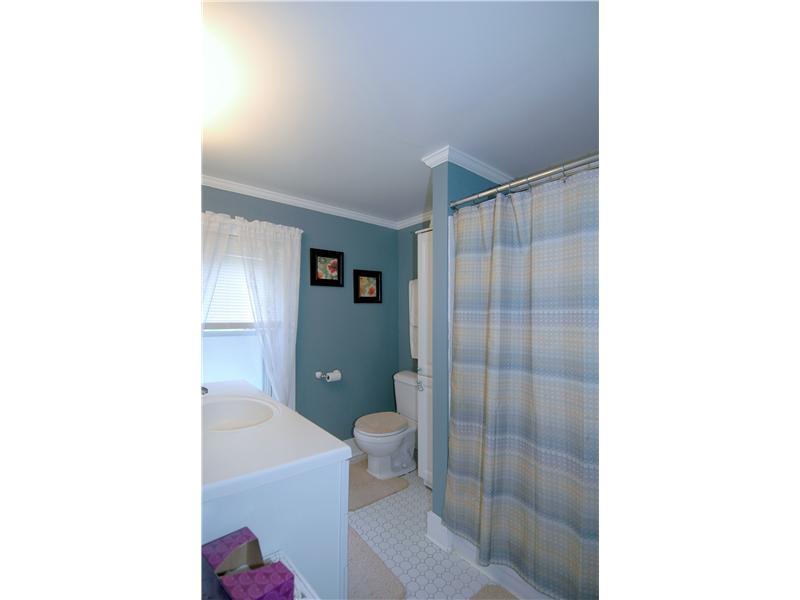 2240 West Hardies Road Gibsonia, PA 15044 - Photo 17 of 21 Full Bath. Another view of the updated full bath.