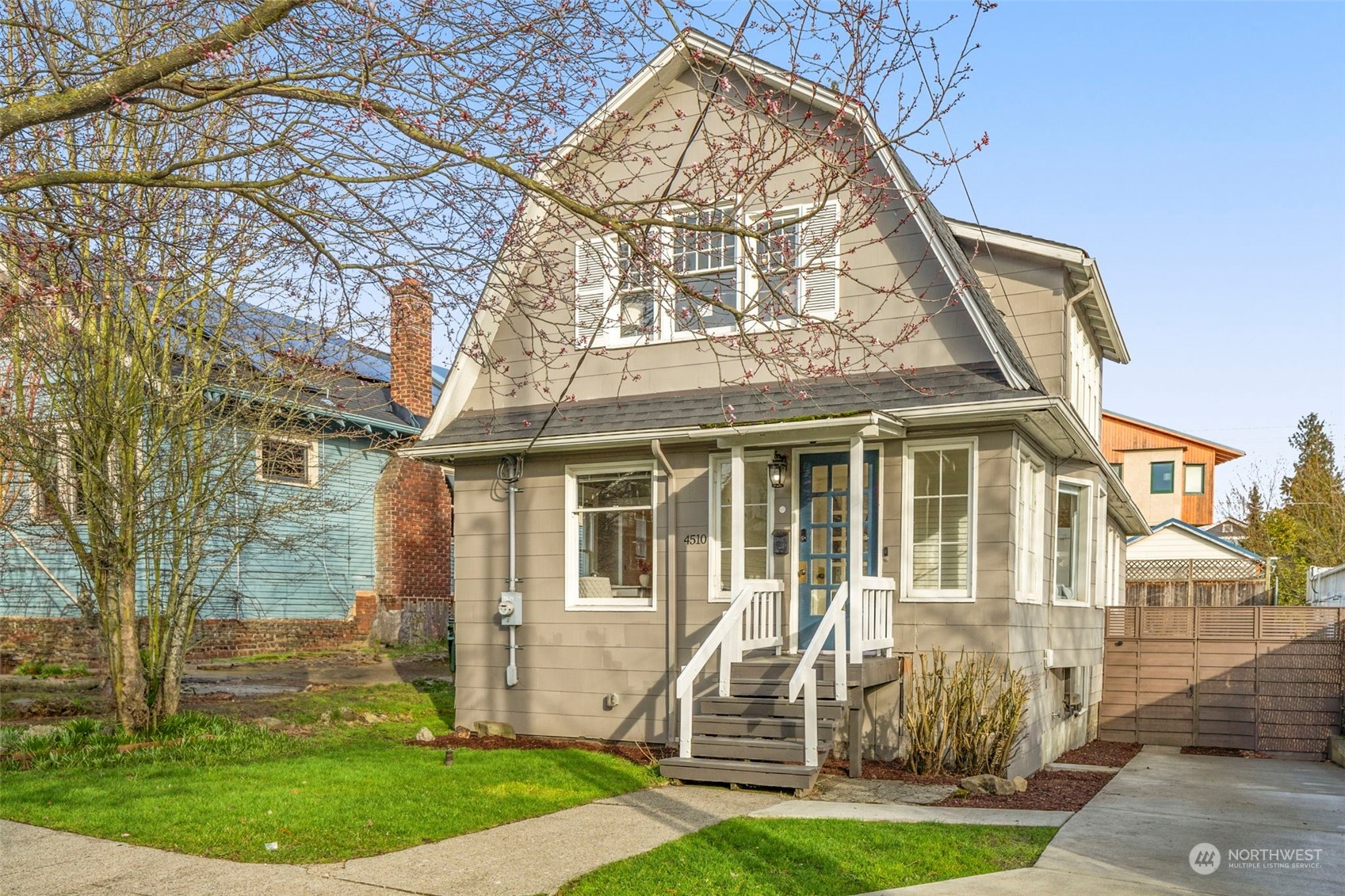 4510 2nd Avenue Northeast Seattle, WA 98105 - Photo 1 of 23 front view of a house