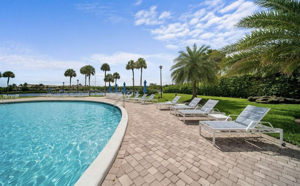 899 Jeffery Street, Unit 304 Boca Raton, FL 33487 - Photo 15 of 35 Photo 15