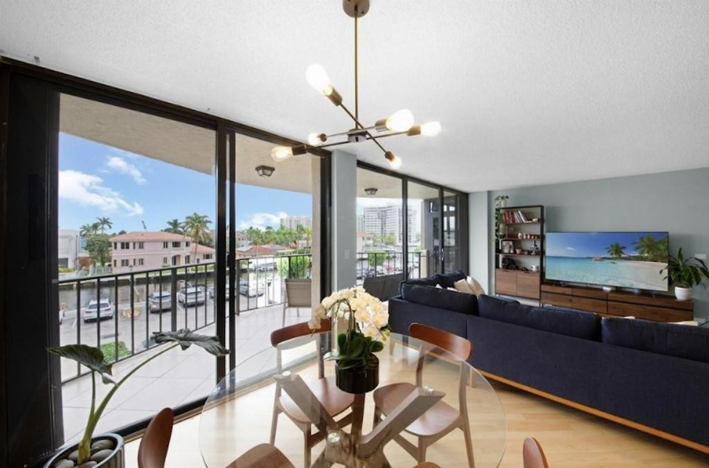 899 Jeffery Street, Unit 304 Boca Raton, FL 33487 - Photo 3 of 35 Photo 3