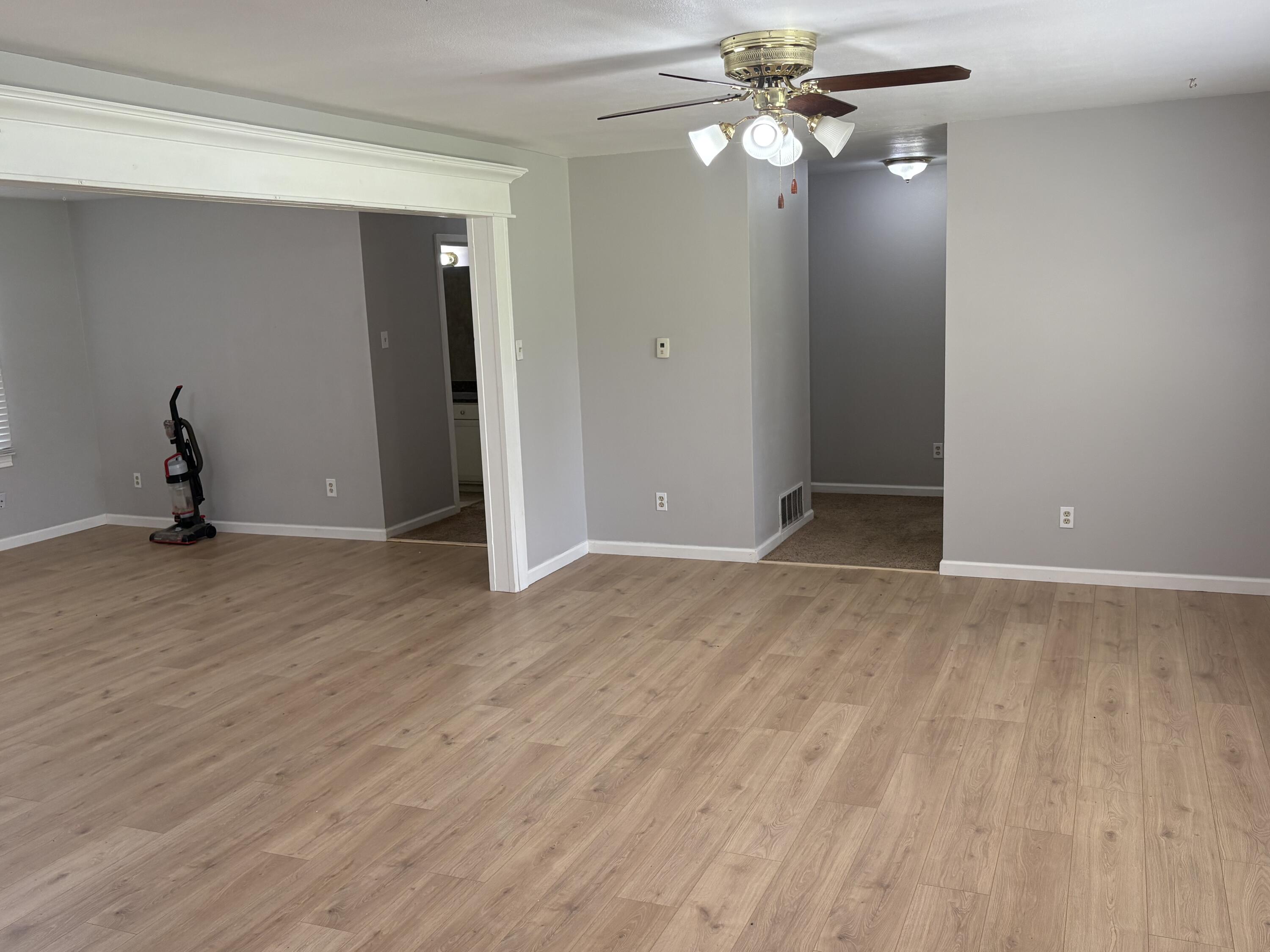 3025 57th Street Lubbock, TX 79413 - Photo 17 of 38 IMG_0514