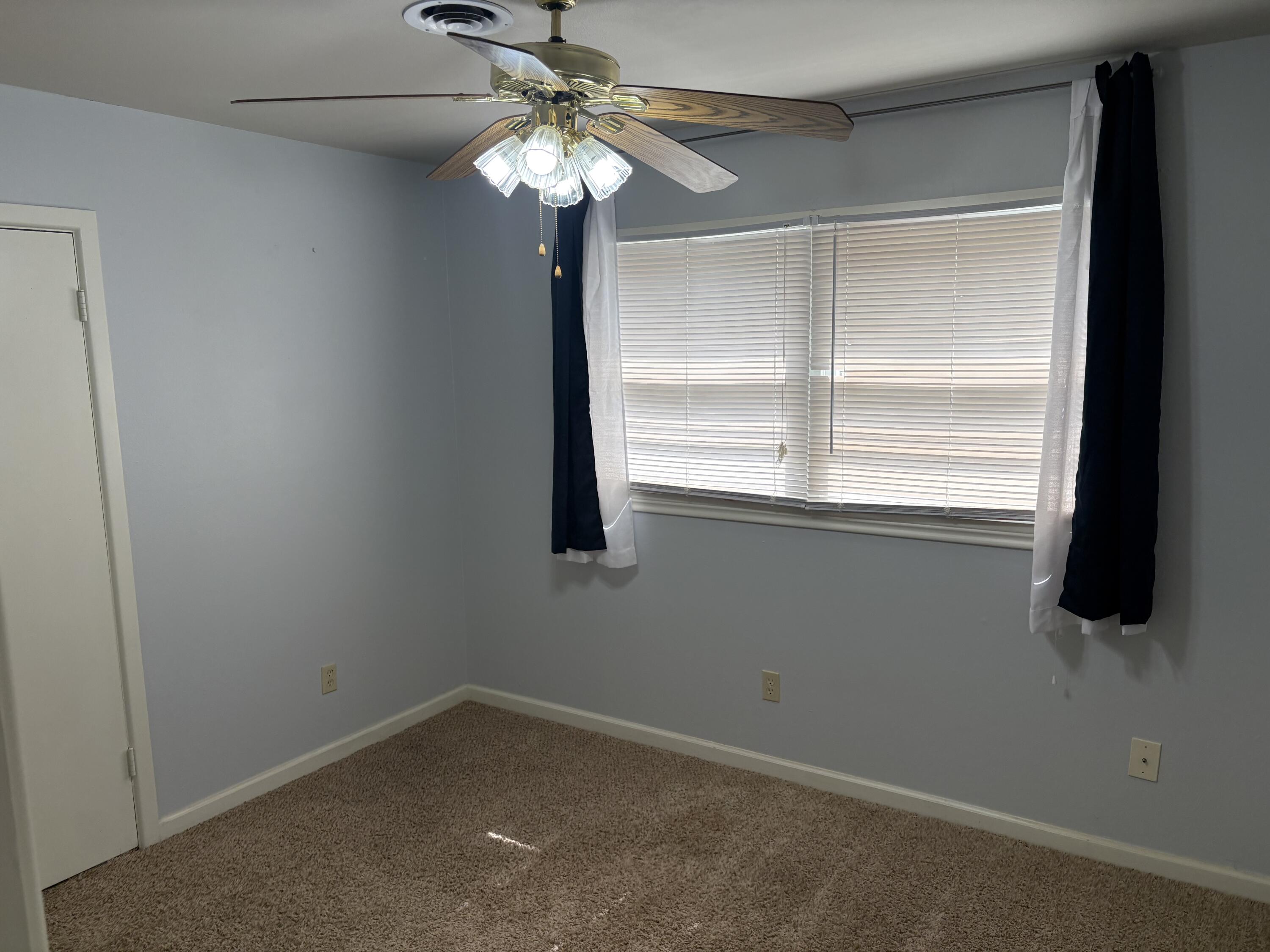 3025 57th Street Lubbock, TX 79413 - Photo 25 of 38 IMG_0523