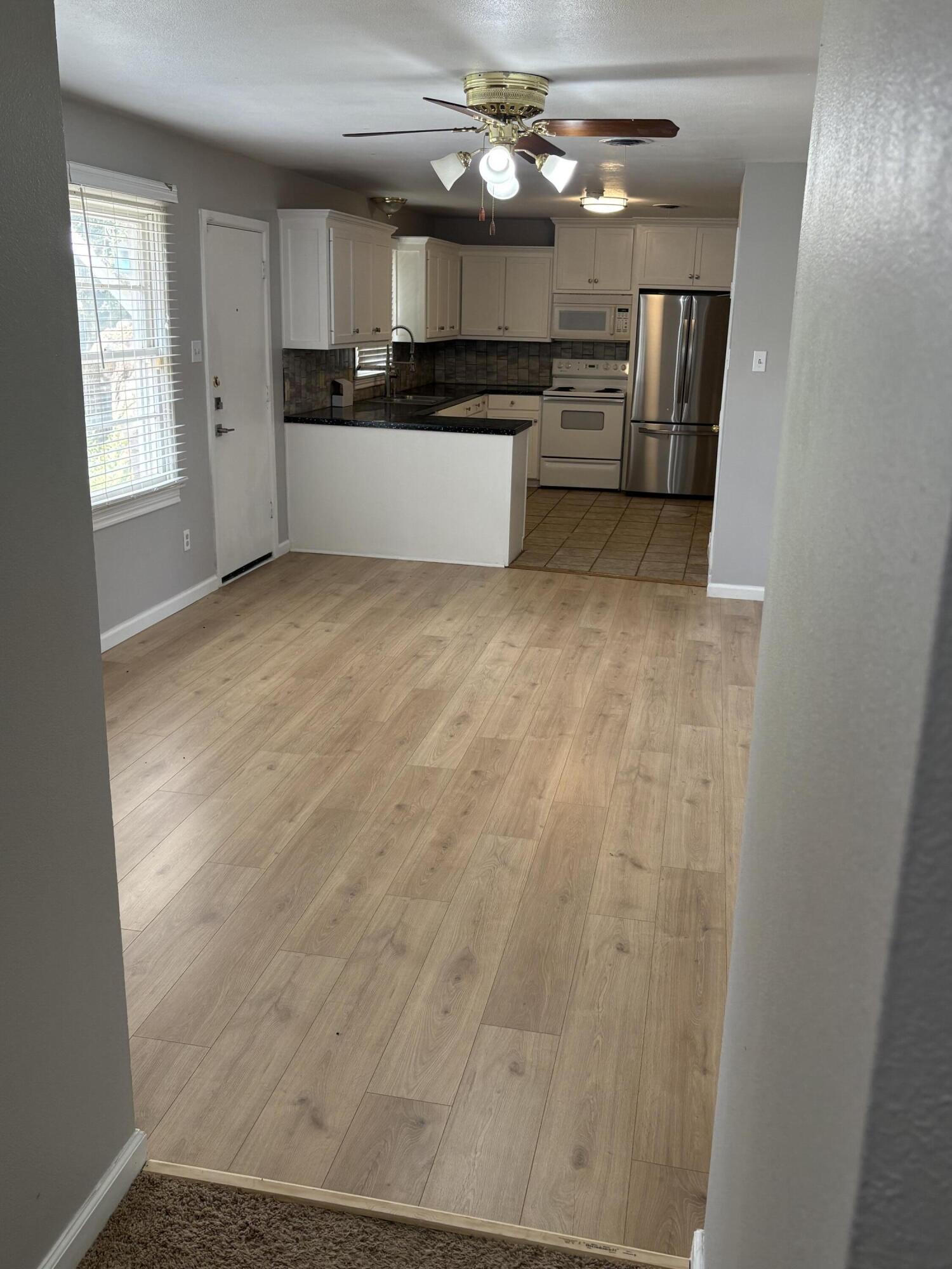 3025 57th Street Lubbock, TX 79413 - Photo 32 of 38 IMG_0522