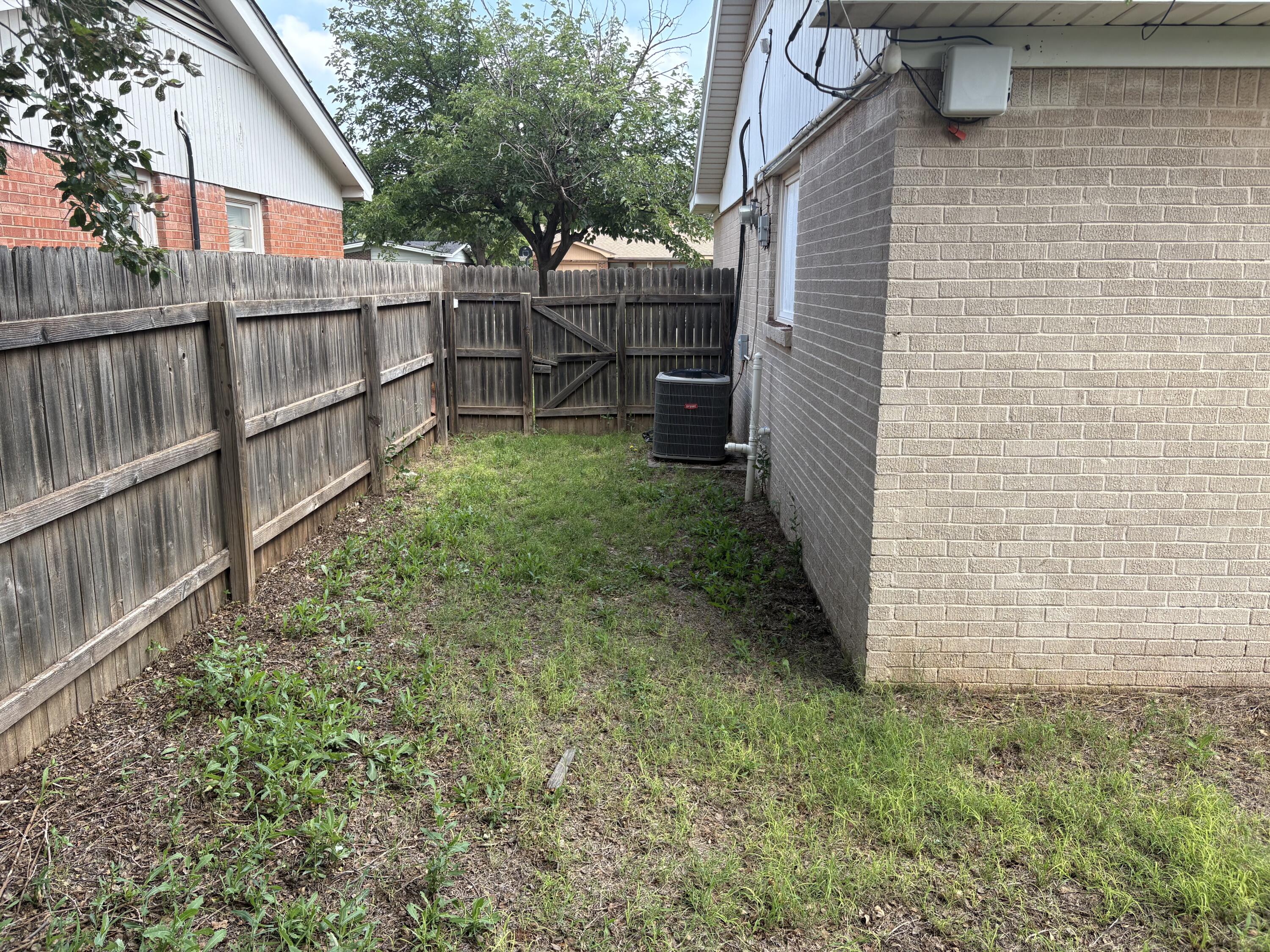 3025 57th Street Lubbock, TX 79413 - Photo 34 of 38 IMG_0535