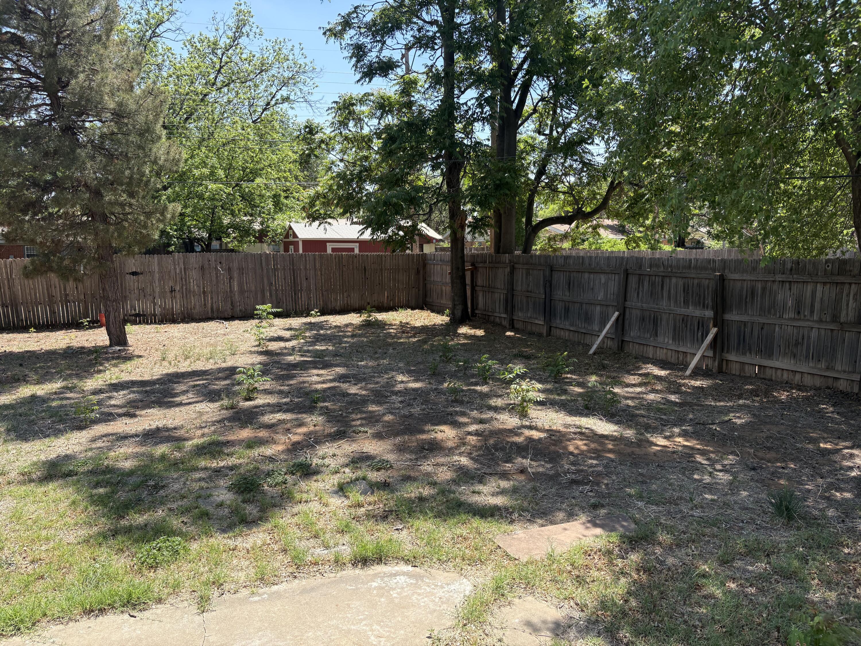 3025 57th Street Lubbock, TX 79413 - Photo 37 of 38 IMG_2126