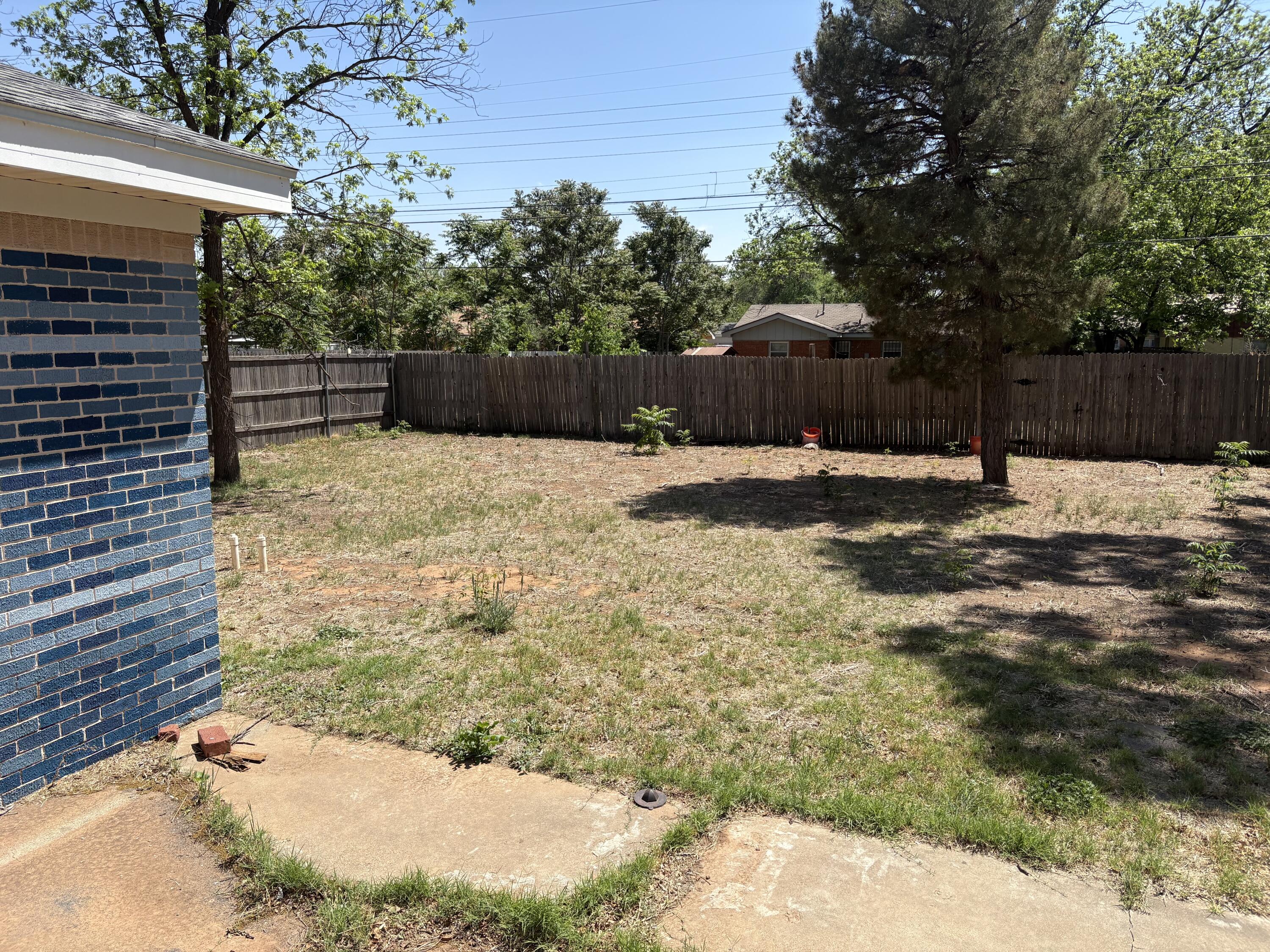 3025 57th Street Lubbock, TX 79413 - Photo 38 of 38 IMG_2125