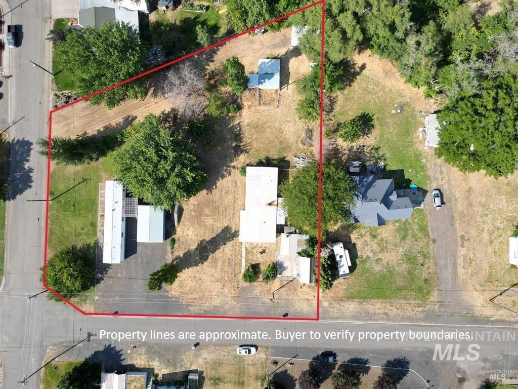 319 Pataha Street Pomeroy, WA 99347 - Photo 42 of 43 Aerial view of property's location with property parcel outlined