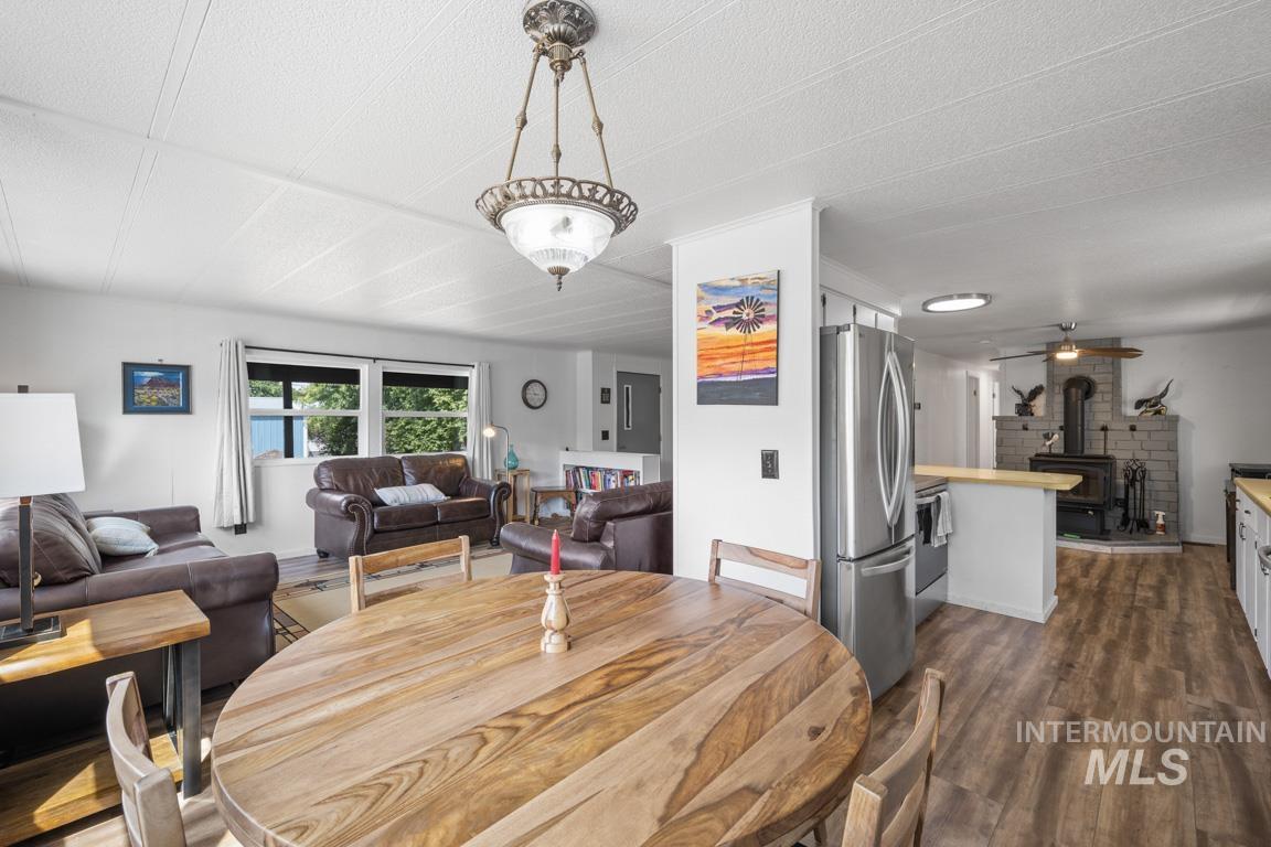 319 Pataha Street Pomeroy, WA 99347 - Photo 8 of 43 Dining space