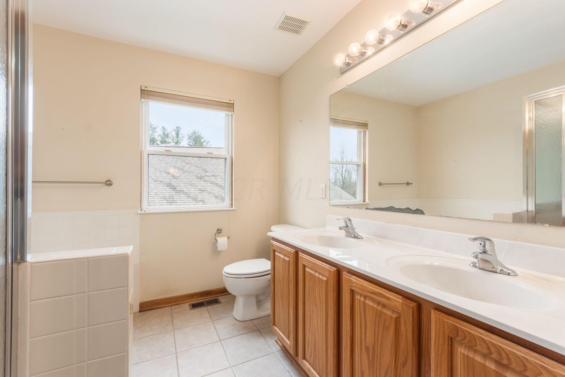 405 Shellbark Road Marysville, OH 43040 - Photo 23 of 39 Owner's Suite