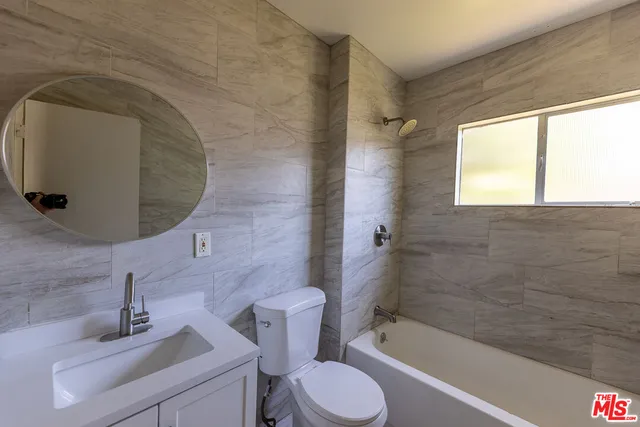 $1,750 | 4119 Marlton Avenue, Unit 1, Los Angeles, CA 90008