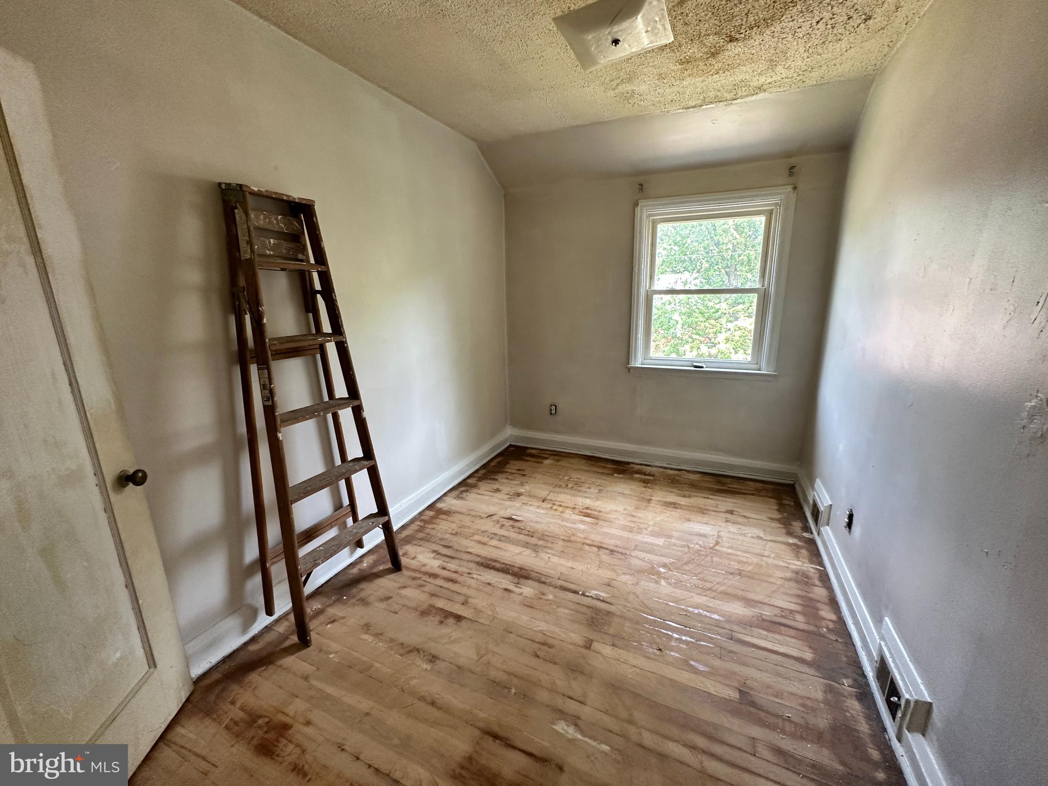 1544 Stonewood Road Baltimore, MD 21239 - Photo 11 of 21 Gallery Image 11