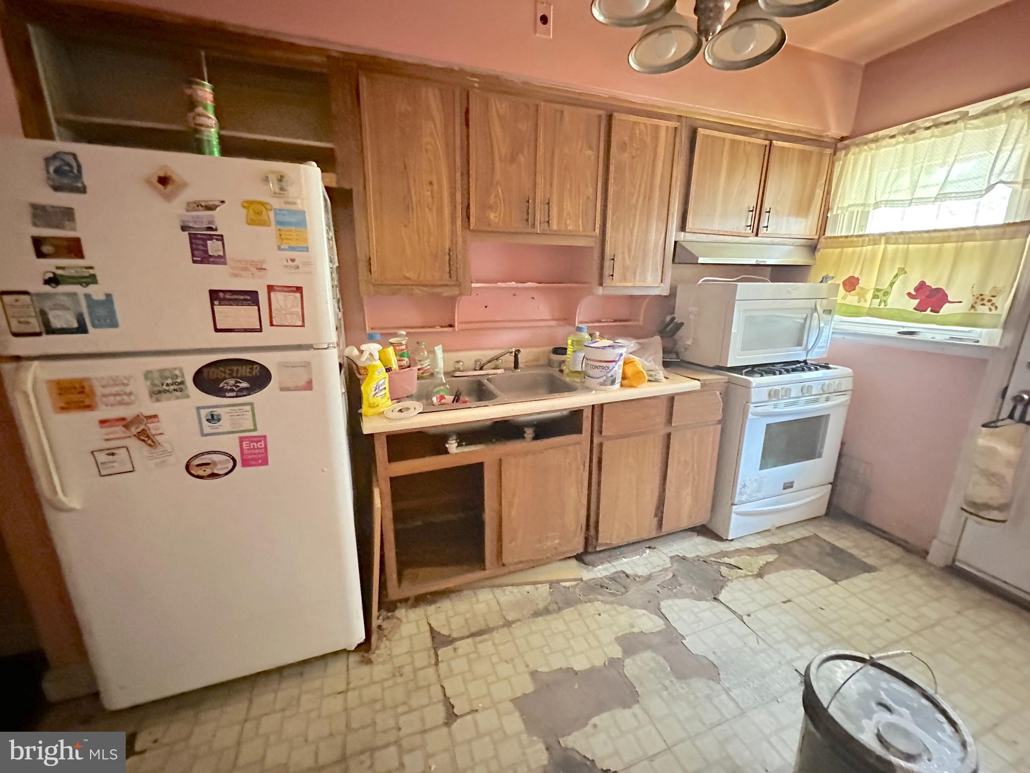 1544 Stonewood Road Baltimore, MD 21239 - Photo 6 of 21 Gallery Image 6
