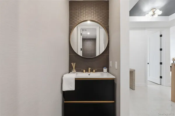 $899,000 | 3 Valley Way, Unit 320, Spring Valley, NY 10977