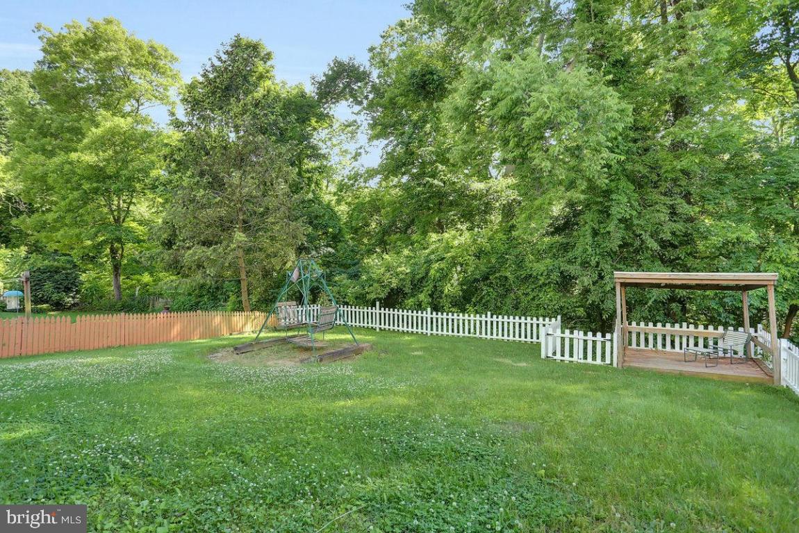 1104 Williamsburg Road Lancaster, PA 17603 - Photo 23 of 32 Gallery Image 23