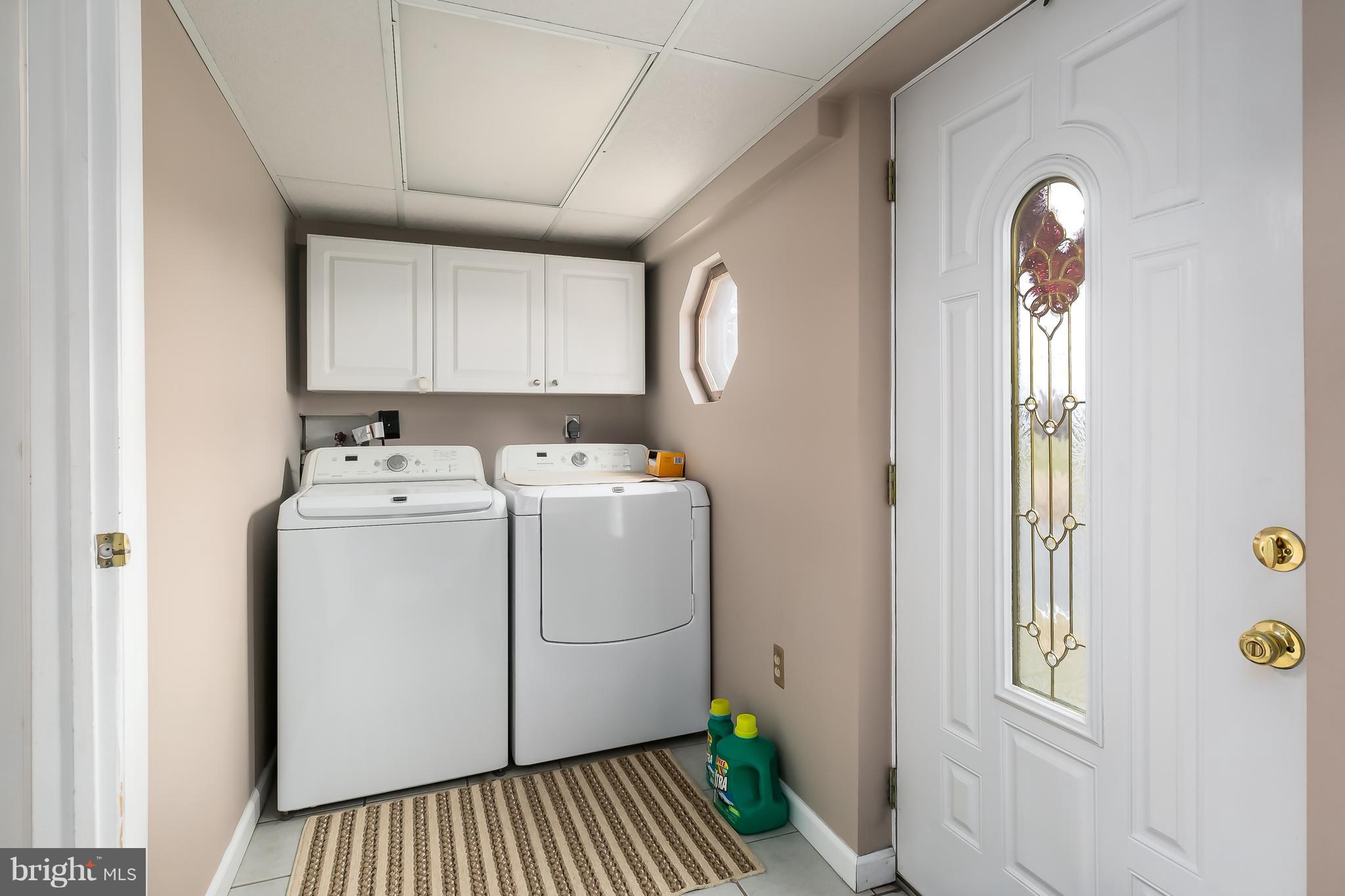 880 Route 537 Cream Ridge Cream Ridge, NJ 08514 - Photo 22 of 41 main floor Laundry