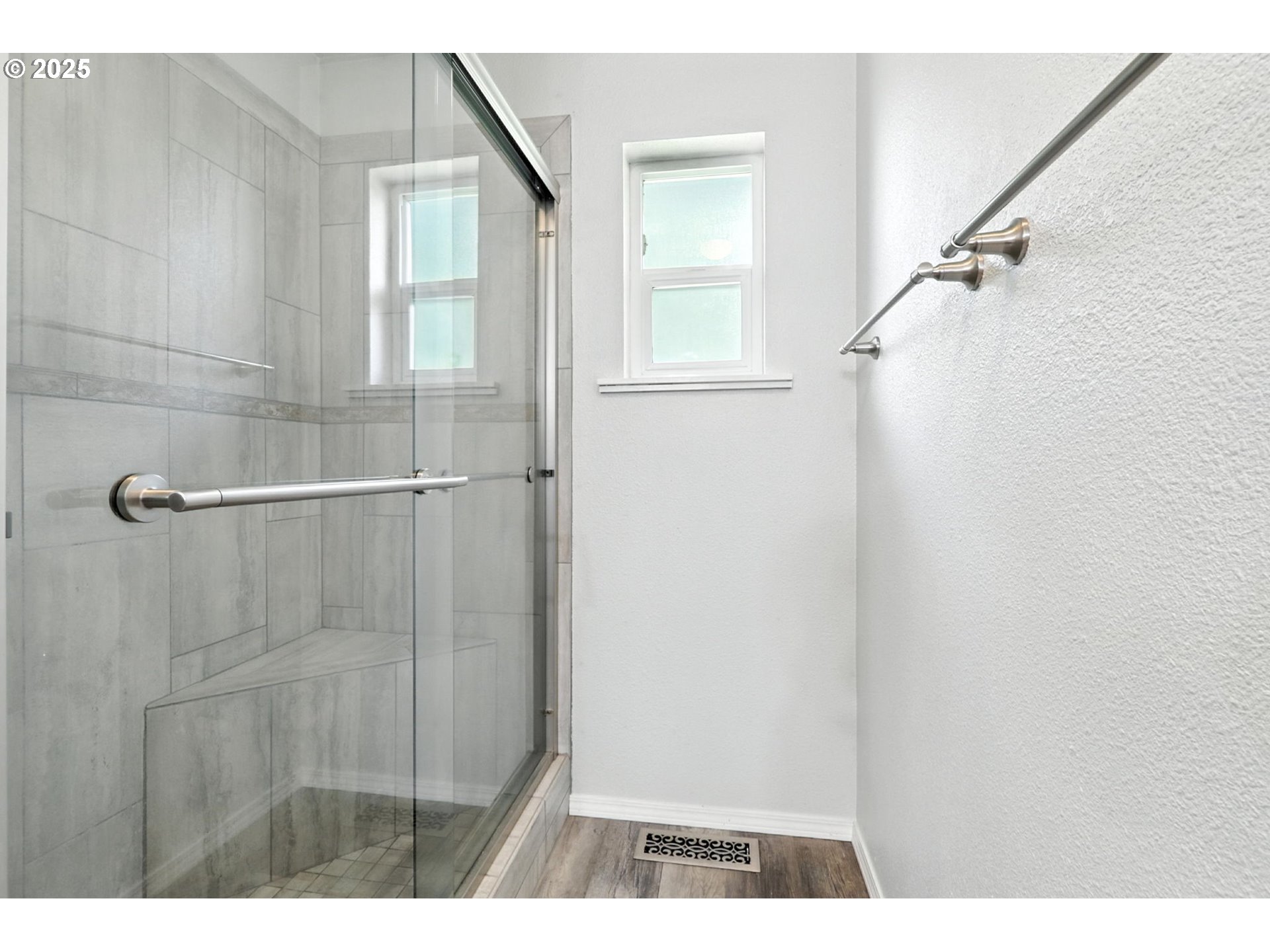 116 Noble Road Winlock, WA 98596 - Photo 25 of 48 a picture of a bathroom