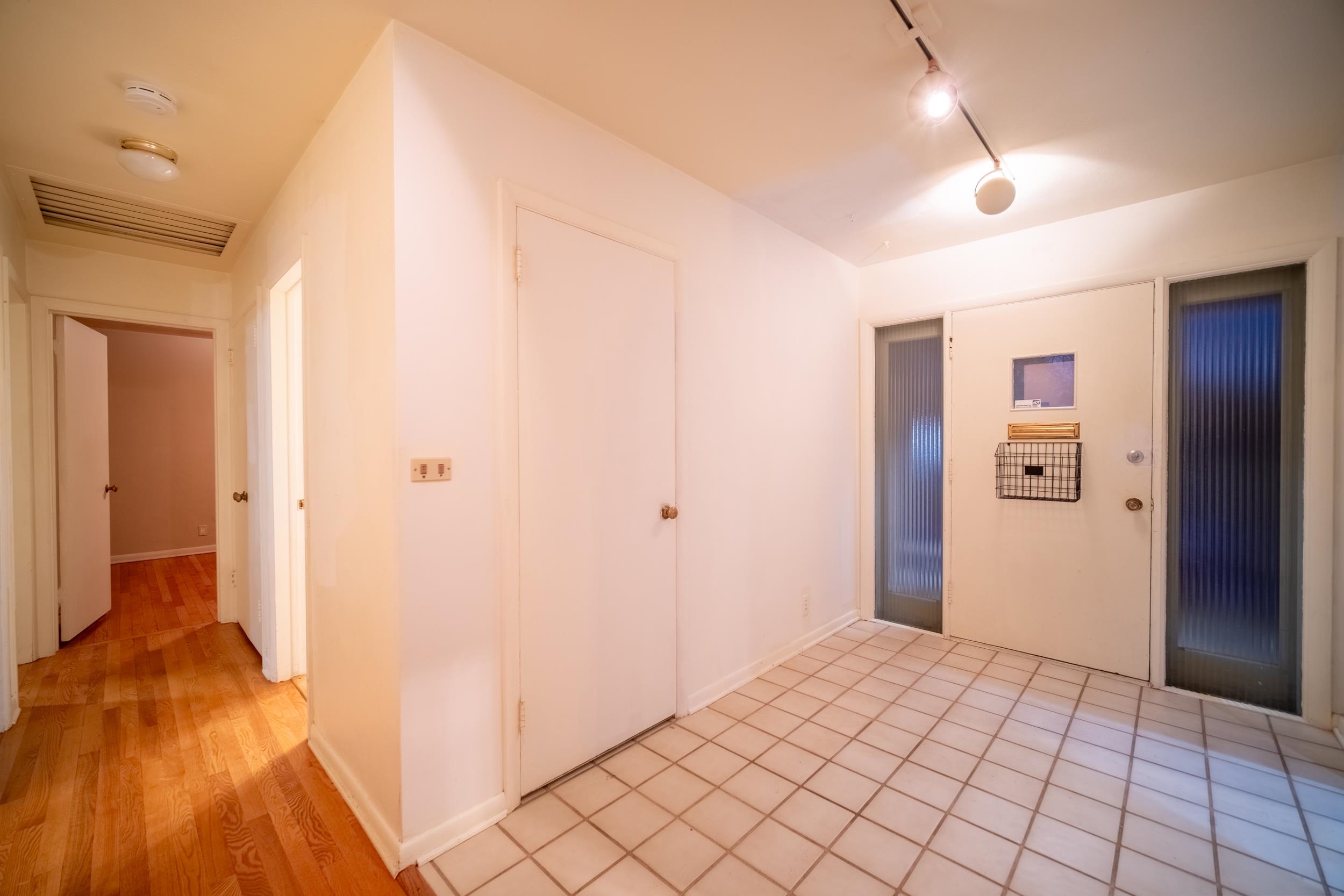 2812 Guilford Road Rockford, IL 61107 - Photo 2 of 28