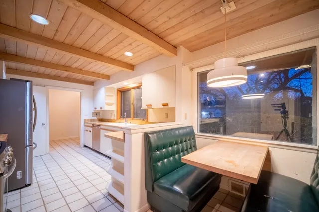 $189,900 | 2812 Guilford Road, Rockford, IL 61107