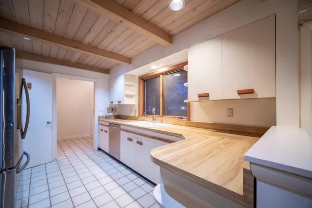 $189,900 | 2812 Guilford Road, Rockford, IL 61107