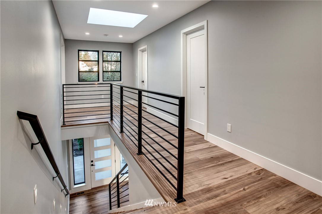 8710 196th Street Southwest Edmonds, WA 98026 - Photo 22 of 40 Gallery Image 22