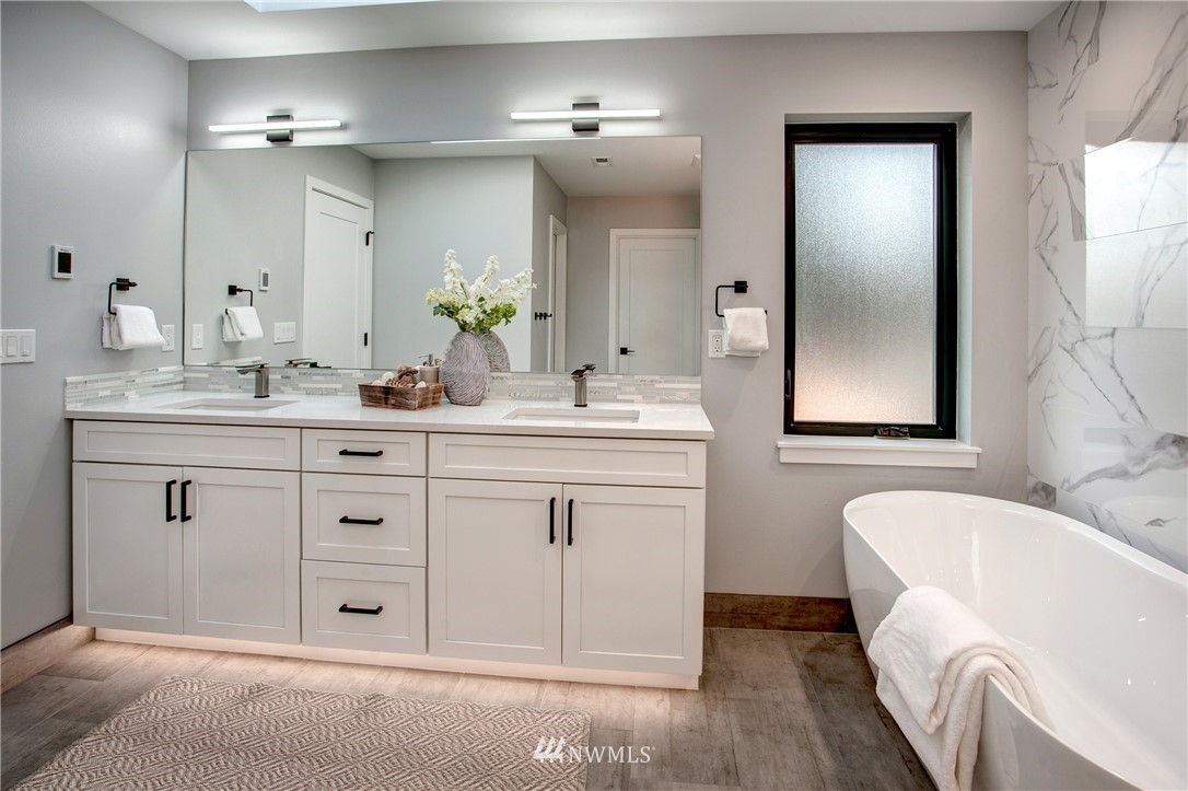 8710 196th Street Southwest Edmonds, WA 98026 - Photo 25 of 40 Gallery Image 25