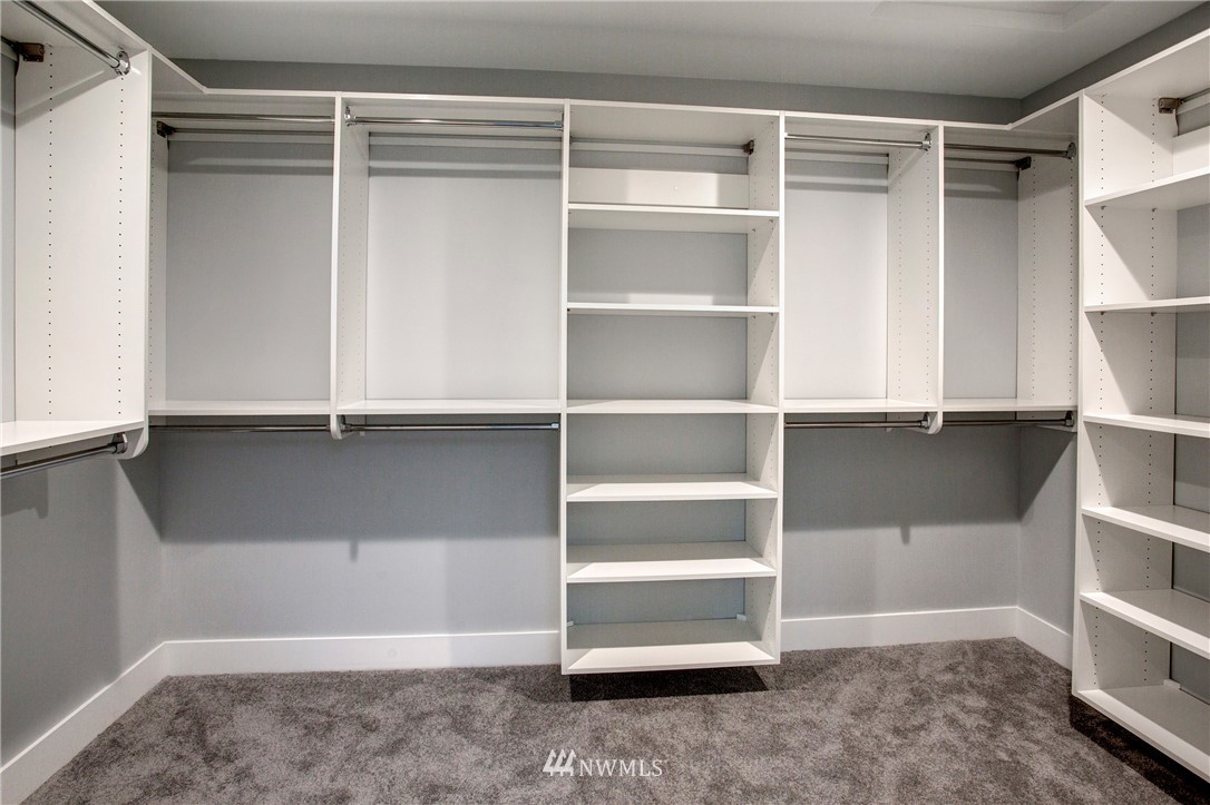 8710 196th Street Southwest Edmonds, WA 98026 - Photo 27 of 40 Gallery Image 27