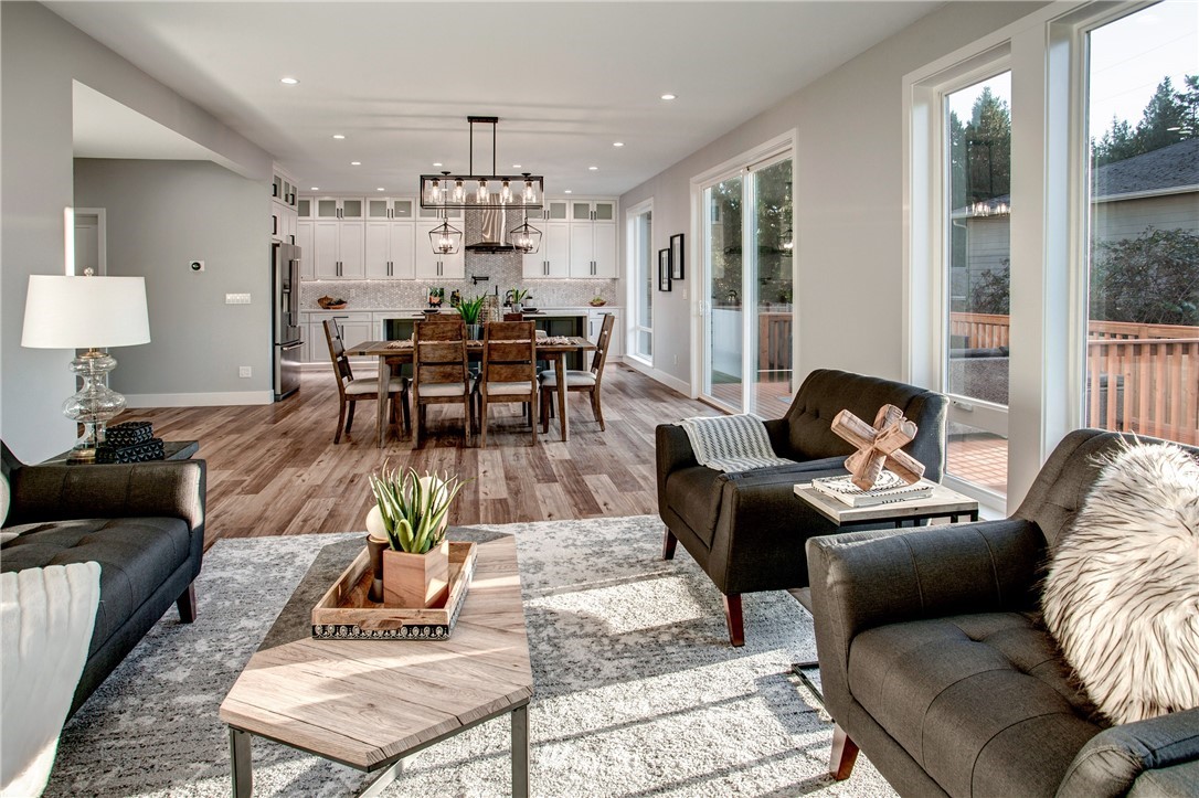 8710 196th Street Southwest Edmonds, WA 98026 - Photo 7 of 40 Gallery Image 7