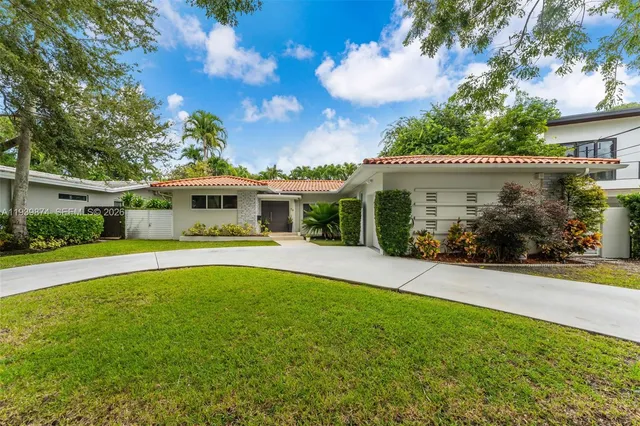 $2,995,000 | 54 Bay Heights Drive, Miami, FL 33133