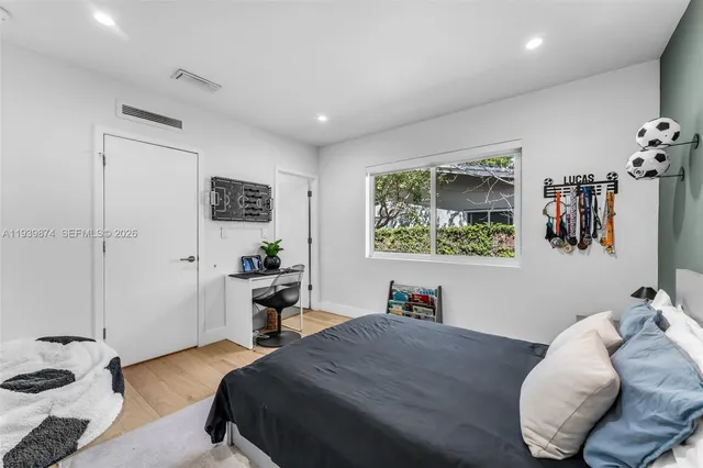 $2,995,000 | 54 Bay Heights Drive, Miami, FL 33133