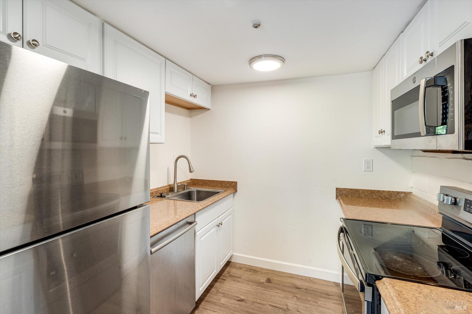 21 Avram Avenue Rohnert Park, CA 94928 - Photo 12 of 28