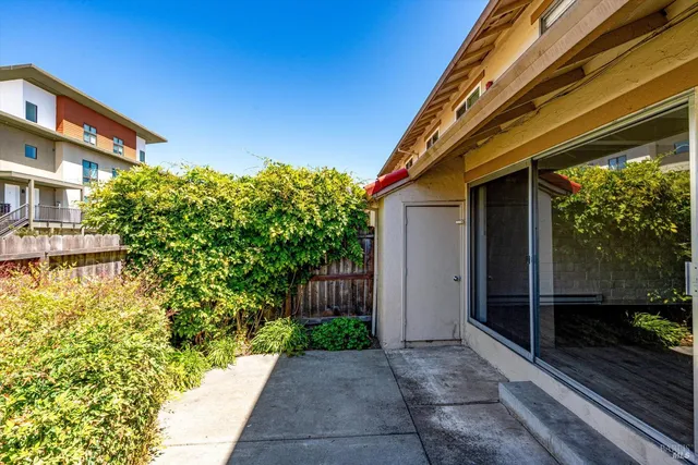 $355,000 | 21 Avram Avenue, Rohnert Park, CA 94928