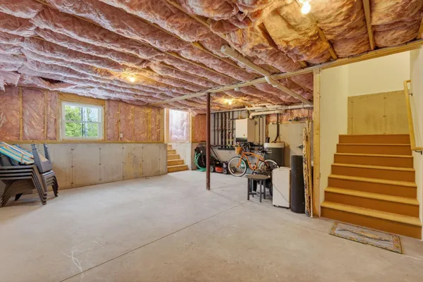 $889,900 | 10 Lodge Drive, Saco, ME 04072