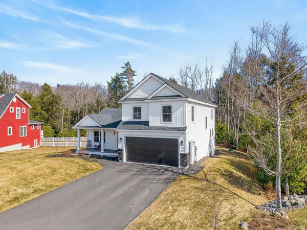 $889,900 | 10 Lodge Drive, Saco, ME 04072