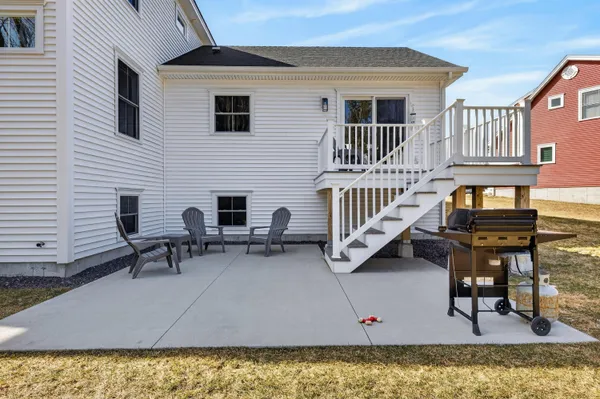 $889,900 | 10 Lodge Drive, Saco, ME 04072