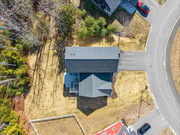 $889,900 | 10 Lodge Drive, Saco, ME 04072