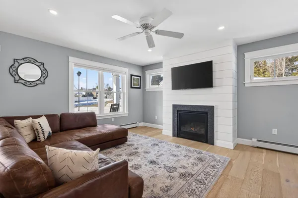 $889,900 | 10 Lodge Drive, Saco, ME 04072