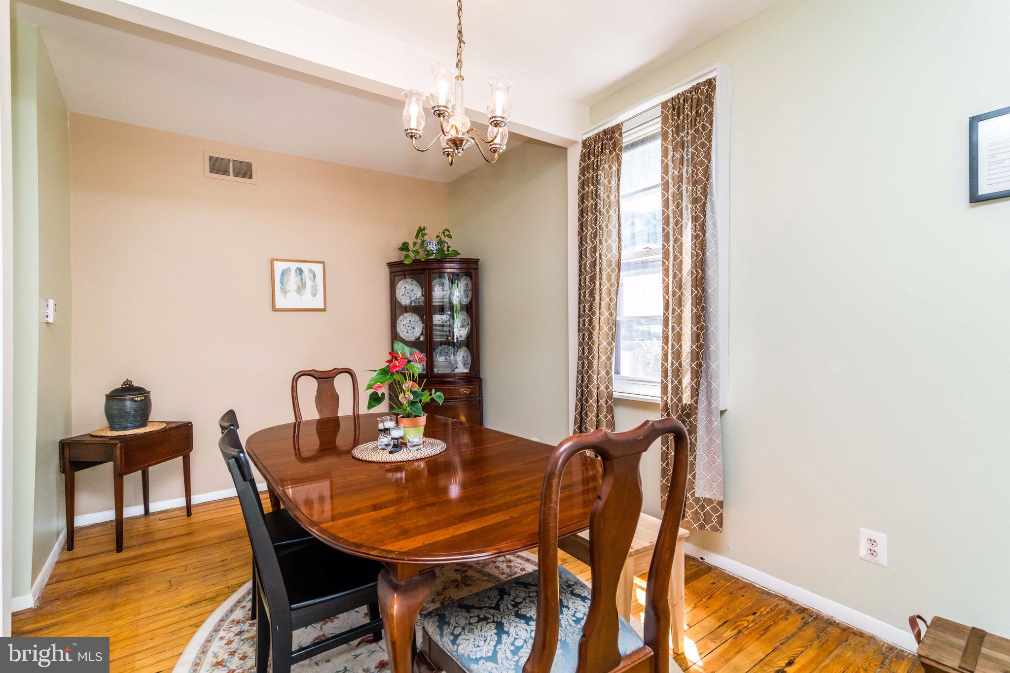 5708 Falls Road Baltimore, MD 21209 - Photo 13 of 34 Main Level DR