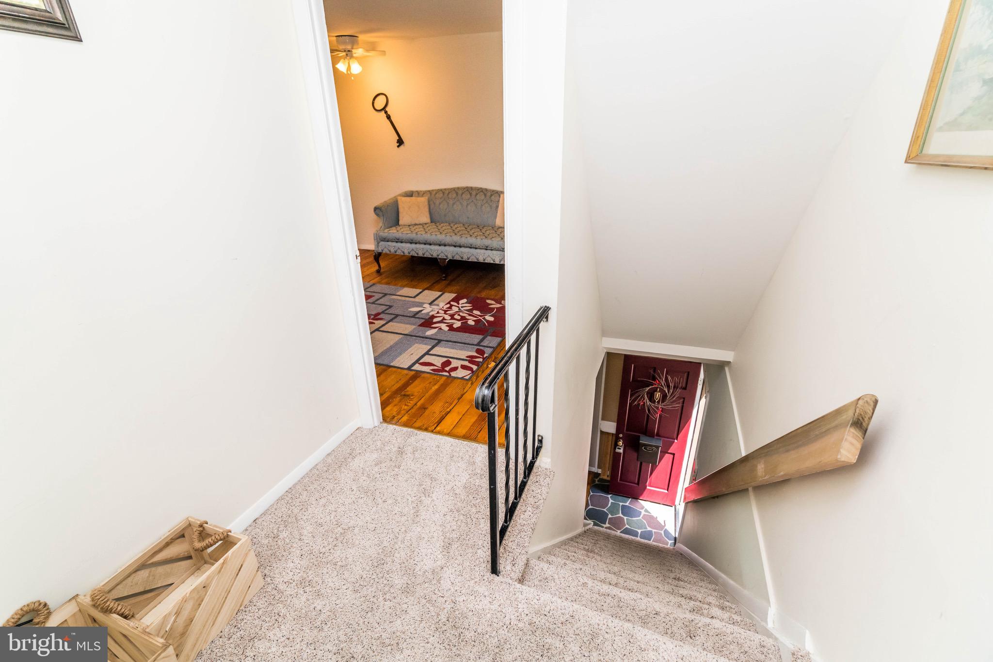 5708 Falls Road Baltimore, MD 21209 - Photo 21 of 34 Upstairs landing