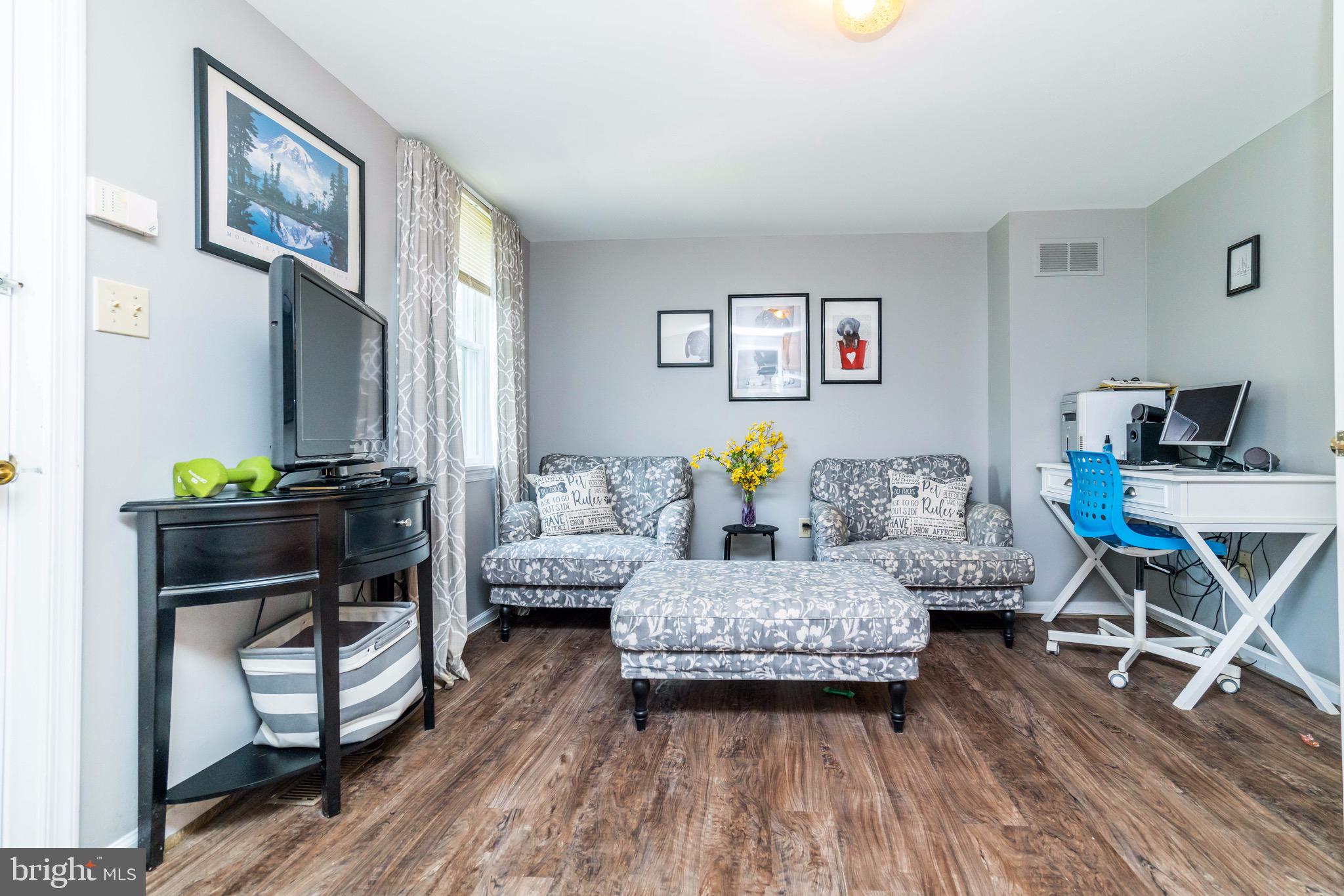 5708 Falls Road Baltimore, MD 21209 - Photo 25 of 34 Lower Level Living area