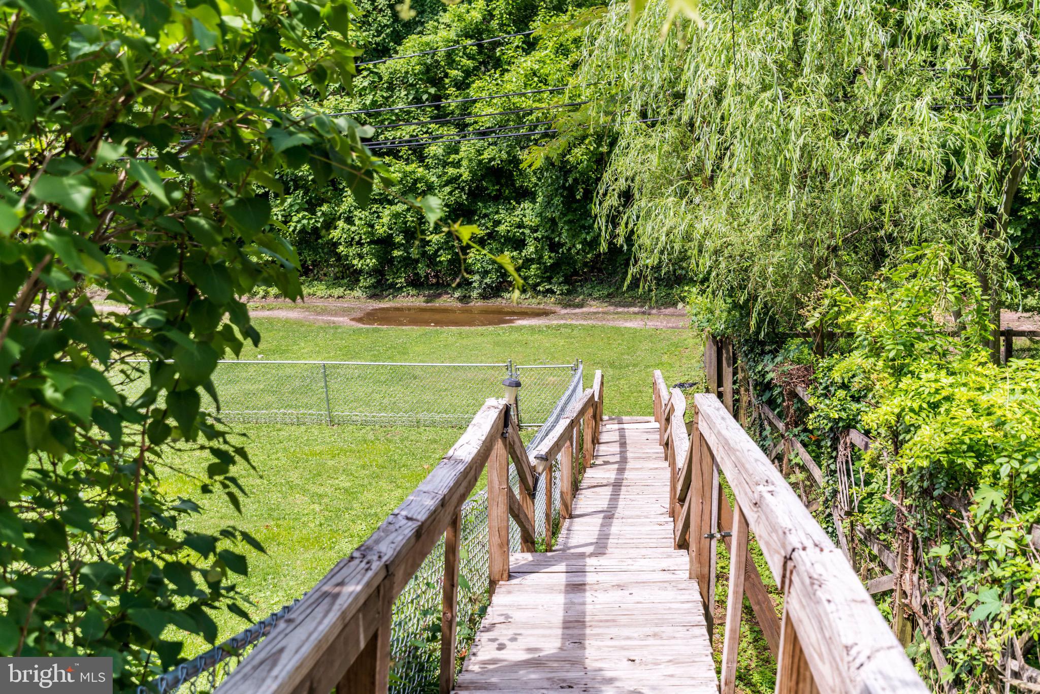 5708 Falls Road Baltimore, MD 21209 - Photo 32 of 34 Own boardwalk
