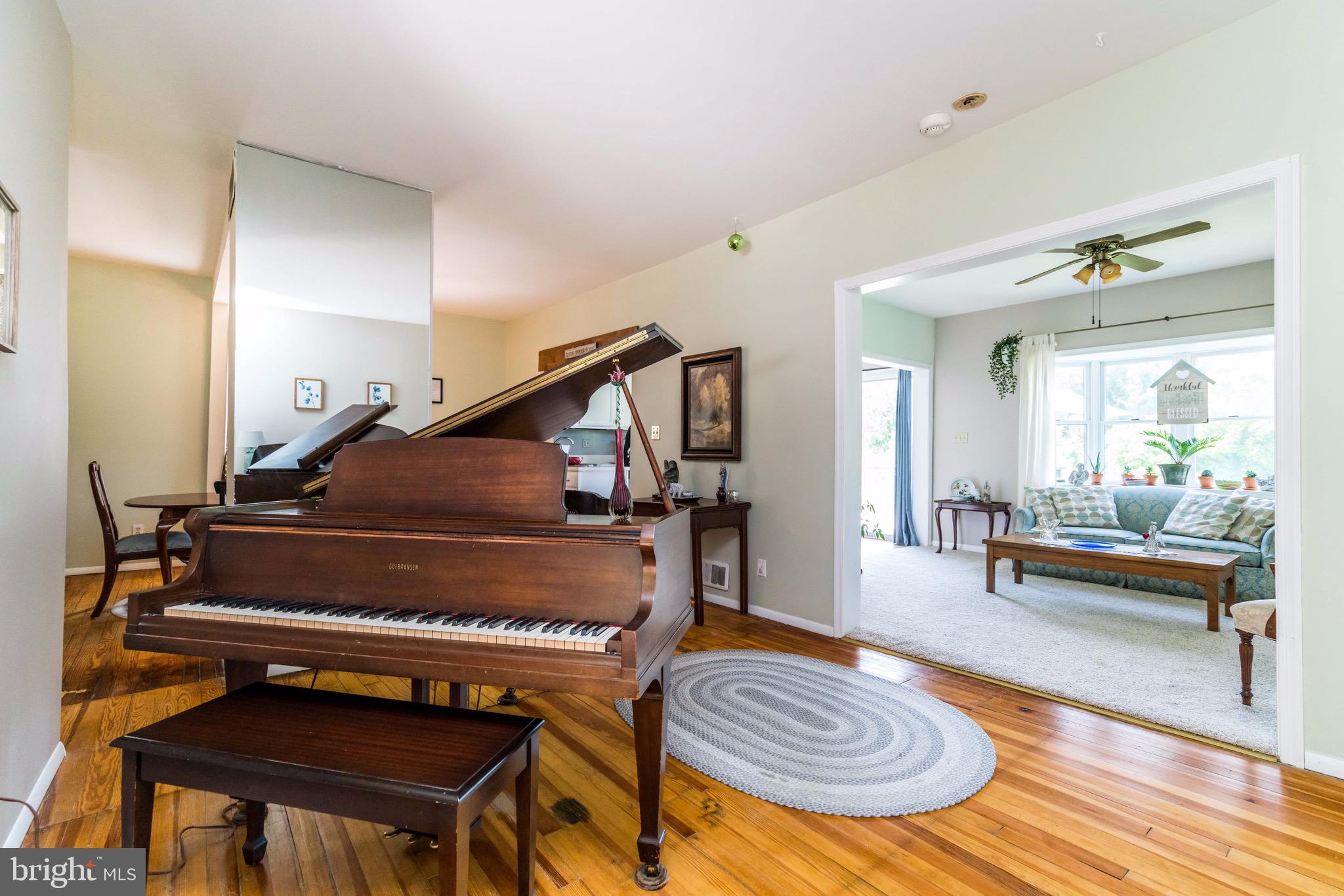 5708 Falls Road Baltimore, MD 21209 - Photo 5 of 34 Entrance/Music Room