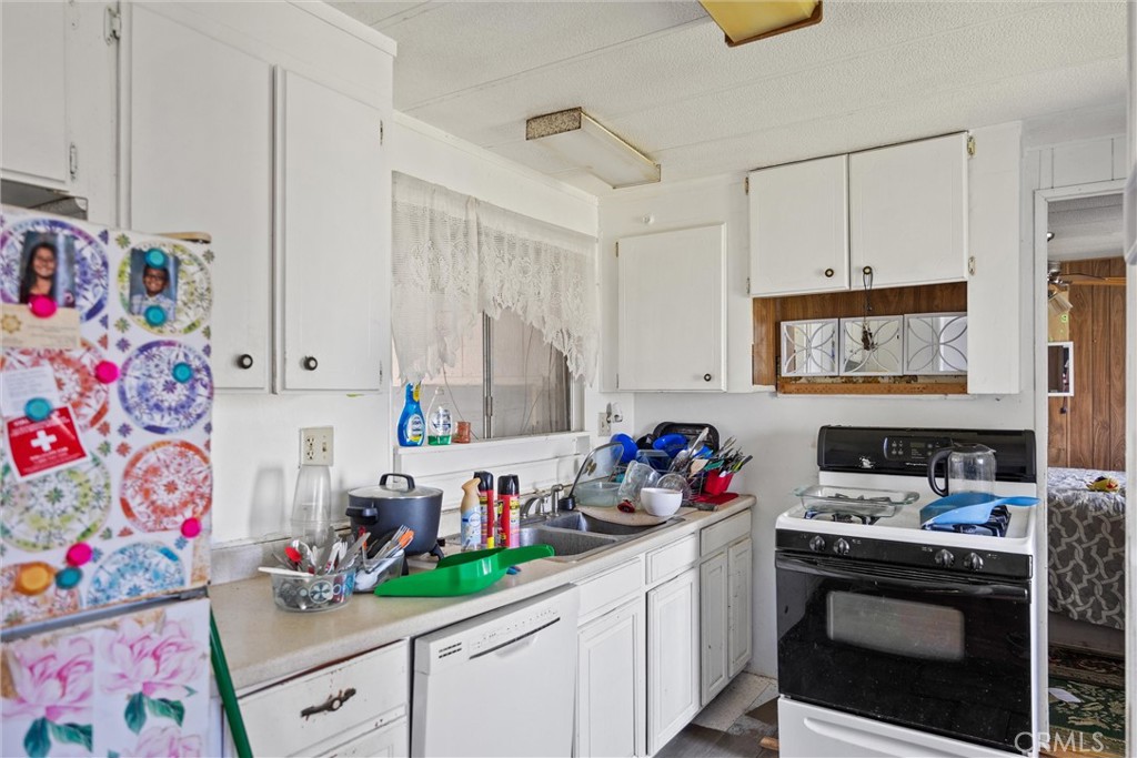 24431 Hoag Road Corning, CA 96021 - Photo 14 of 49