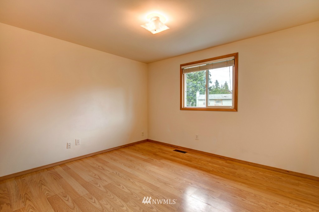 112 239th Place Southwest Bothell, WA 98021 - Photo 15 of 20