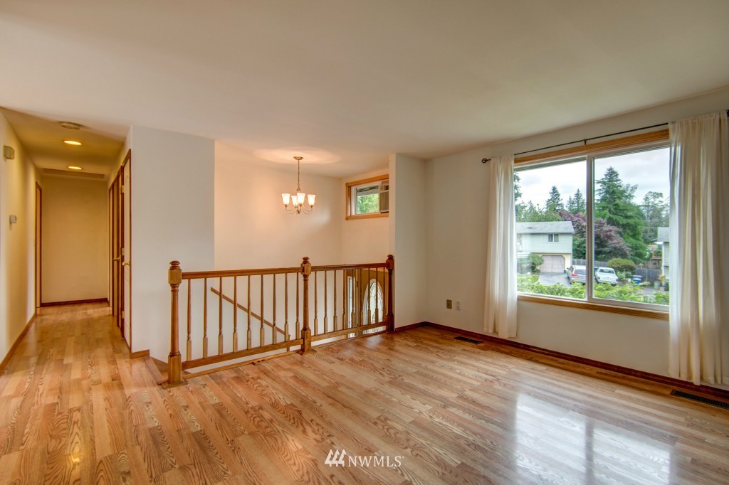 112 239th Place Southwest Bothell, WA 98021 - Photo 3 of 20