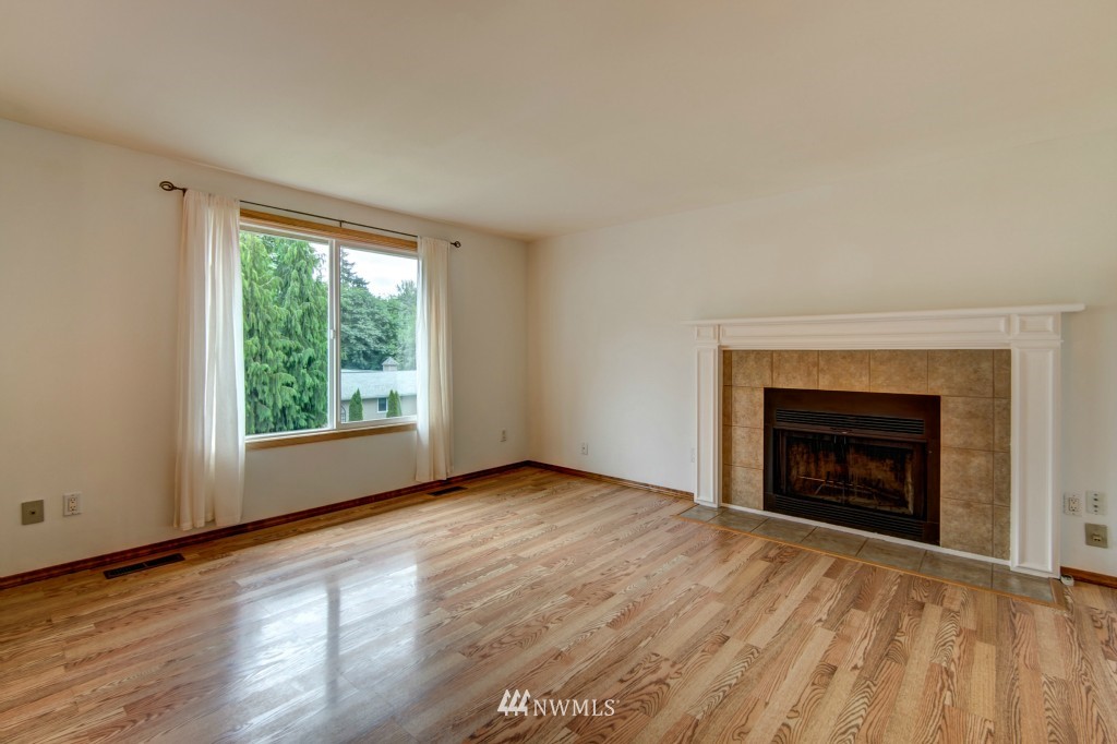 112 239th Place Southwest Bothell, WA 98021 - Photo 4 of 20